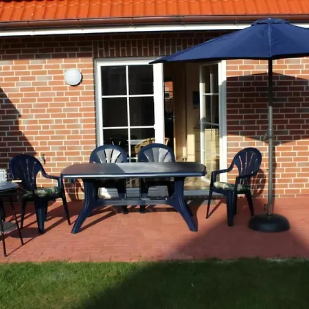 Mit Einem Grossen Garten Und Suedterrasse In Ruhiger Lage, Ideal Fuer Einen Urlaub Mit Der Ganzen Familie Holiday home Norden